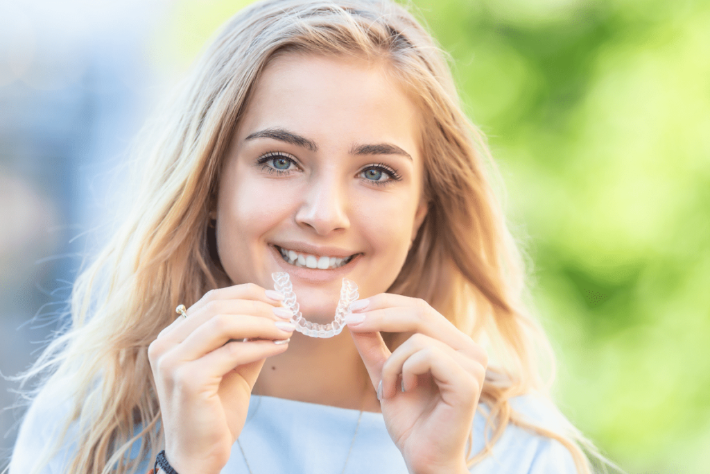 Why Should You Choose Invisalign Over Online Aligners?